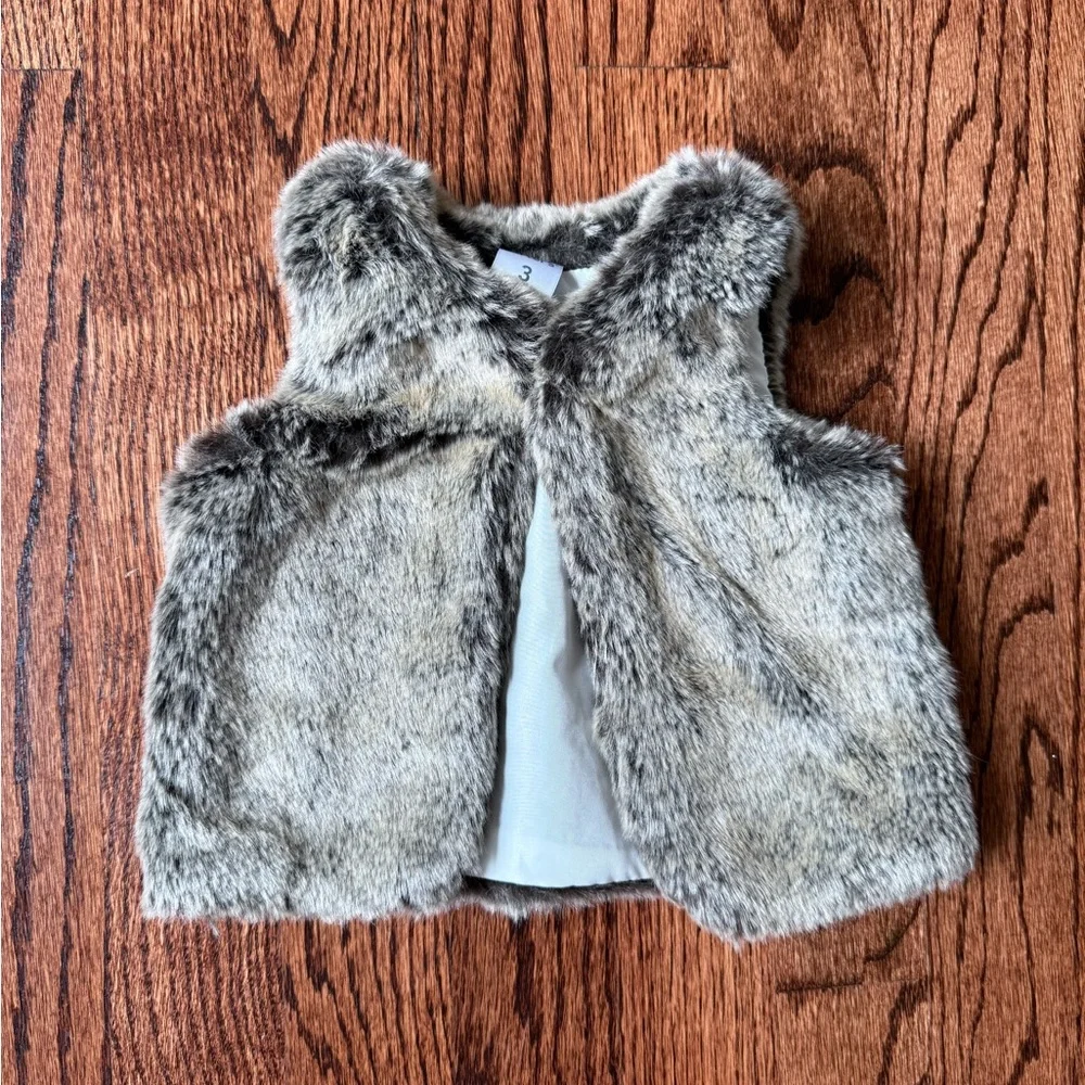 Carter's Plush Gray / Tan Baby Faux Fur Vest - Size 0-3 months